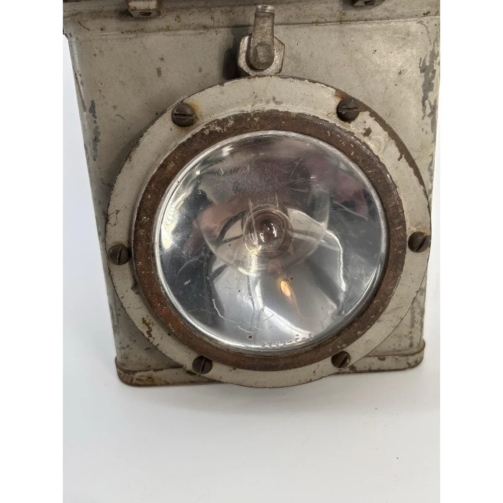 Vintage Korean Era UMPCI Handled Battle Lantern Flashlight Lamp-